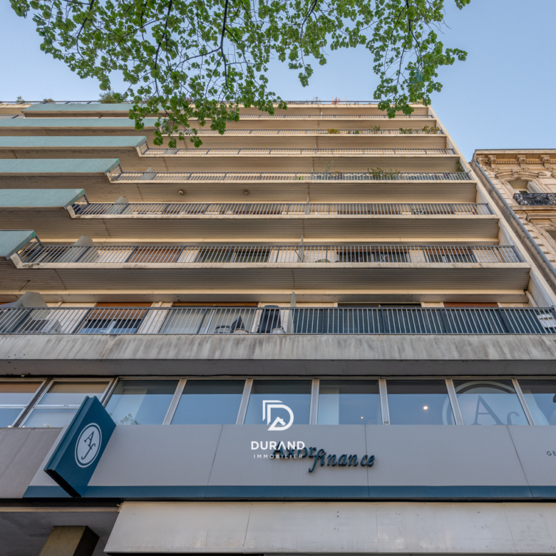 BUREAUX - INVESTISSEMENT -  PRADO/CASTELLANE - 13006 MARSEILLE