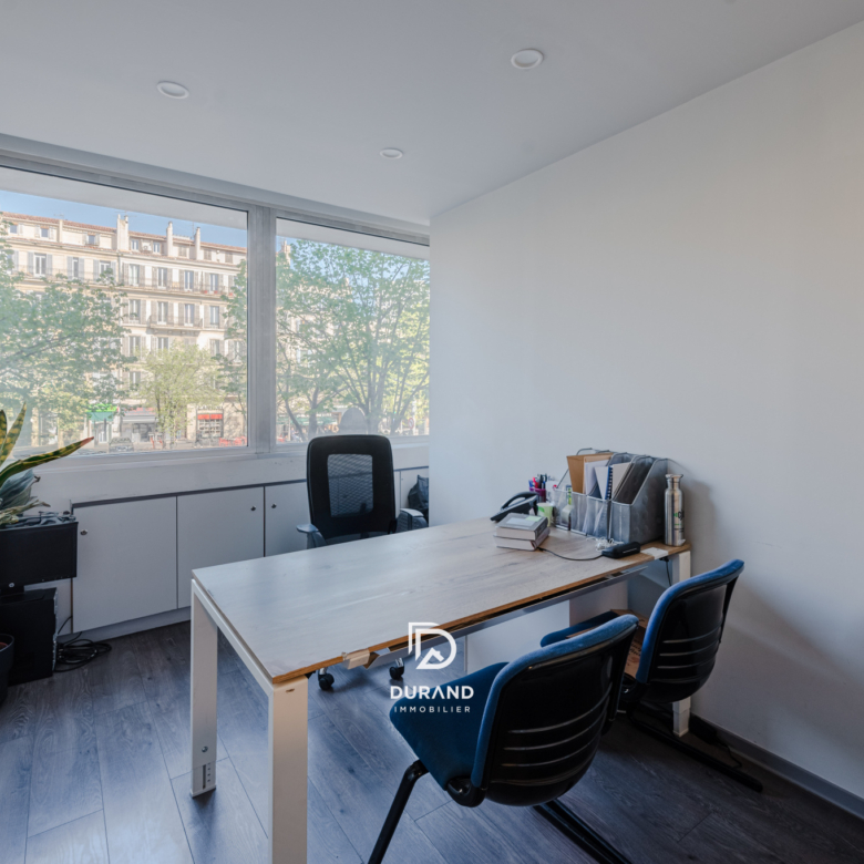 BUREAUX - INVESTISSEMENT -  PRADO/CASTELLANE - 13006 MARSEILLE