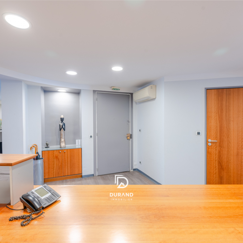 BUREAUX - INVESTISSEMENT -  PRADO/CASTELLANE - 13006 MARSEILLE