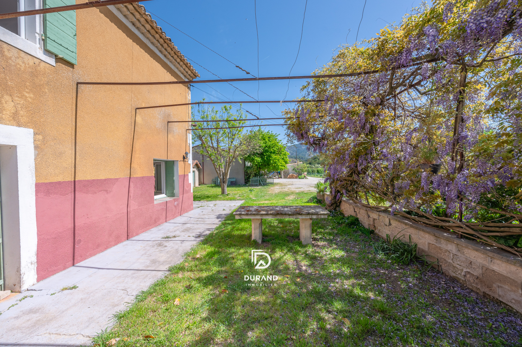 MAISON - PETIT LUBERON - 84460 CHEVAL BLANC