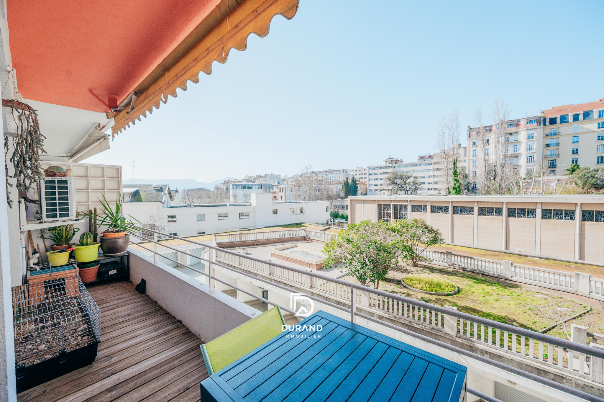 APPARTEMENT - TERRASSE - CARRE D'OR 13008 MARSEILLE