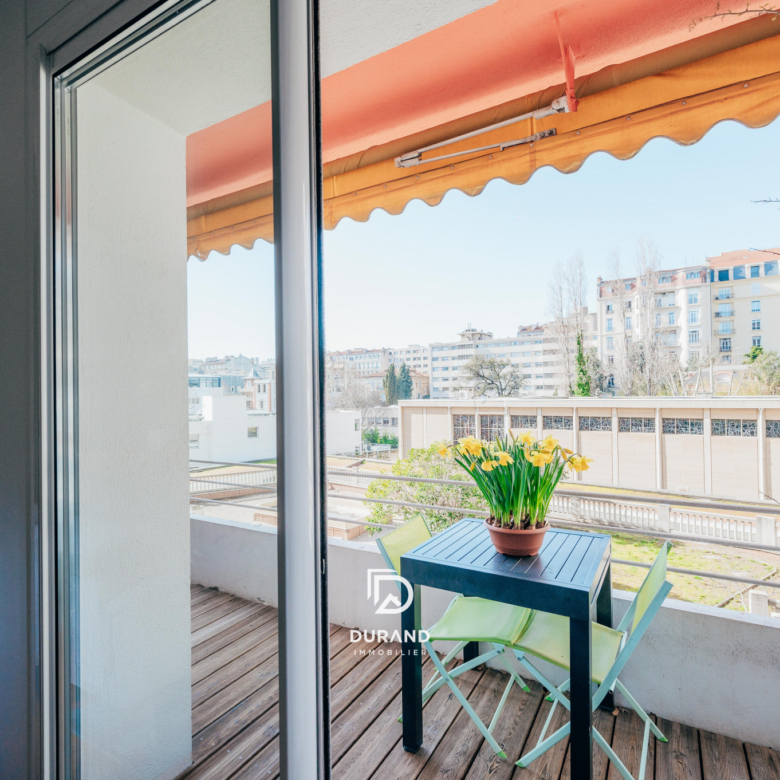APPARTEMENT - TERRASSE - CARRE D'OR 13008 MARSEILLE