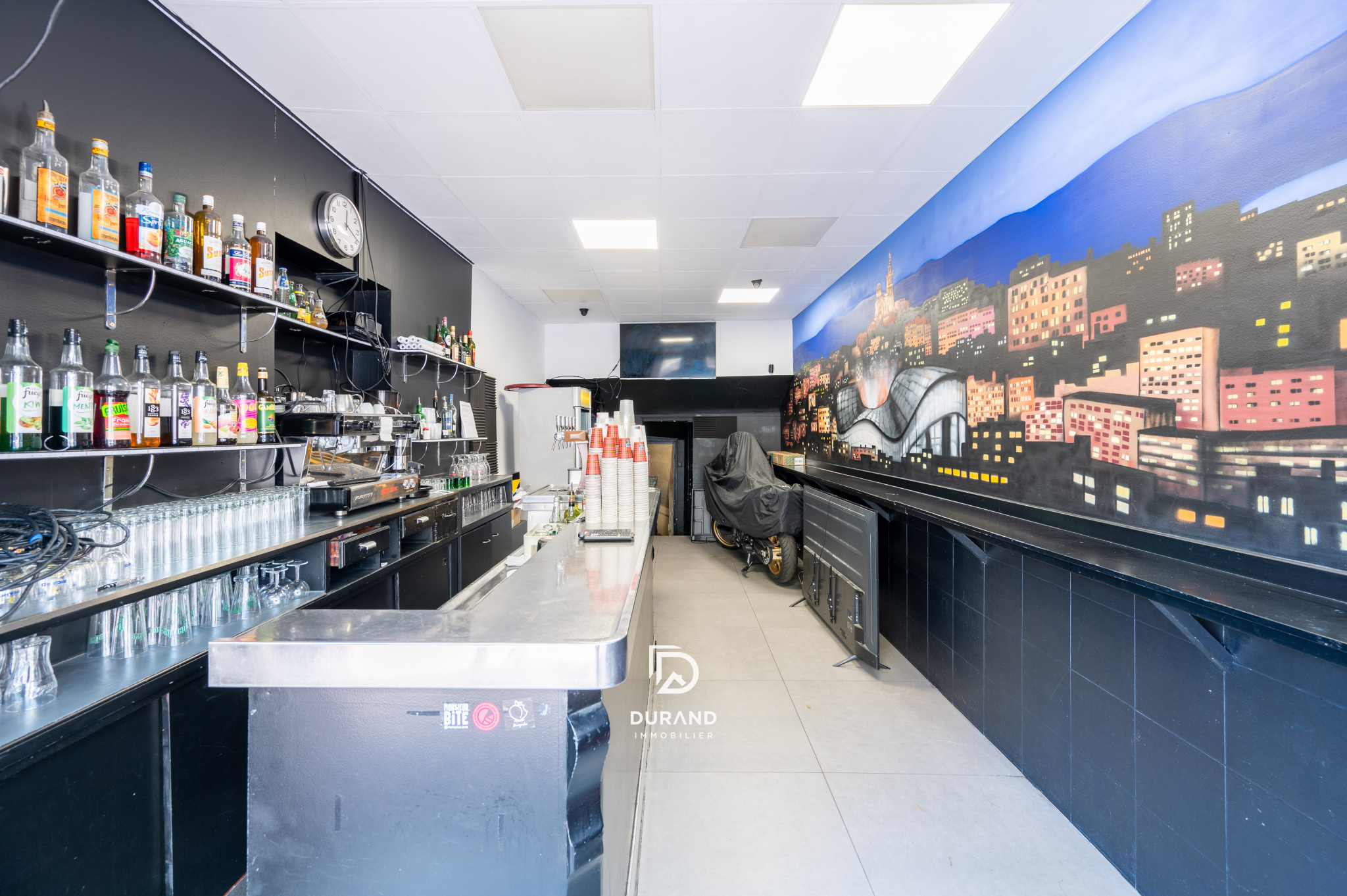 55m2 FONDS DE COMMERCE BAR - SNACK - CAFÉ - MARSEILLE 13006