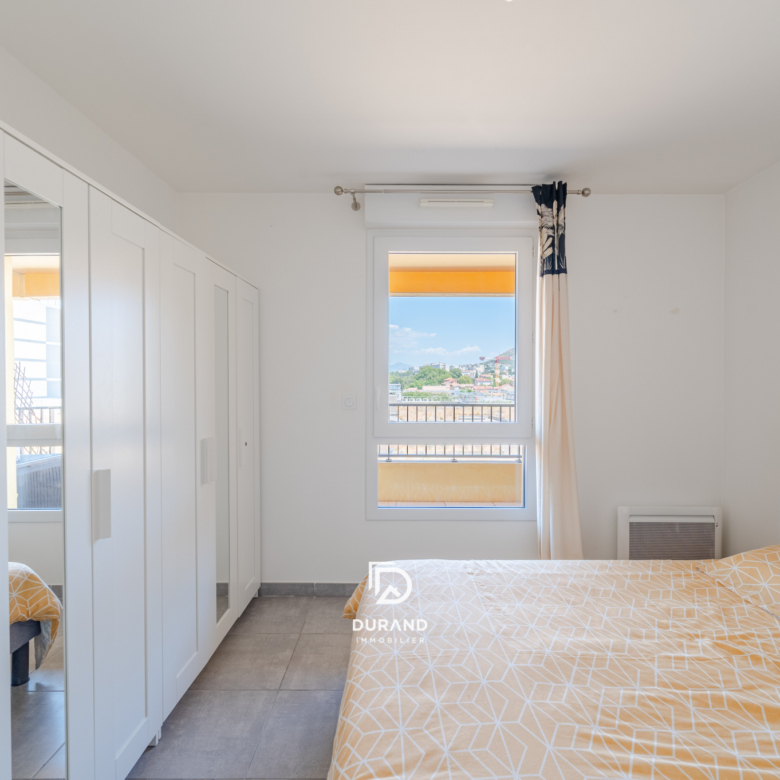 85 M2 APPARTEMENT - PARKING - TERRASSE - 13010 MARSEILLE