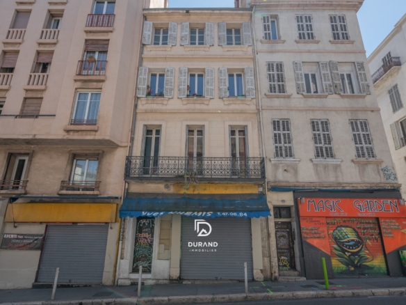 IMMEUBLE - INVESTISSEMENT PATRIMONIAL -  CAMAS - 13005 MARSEILLE