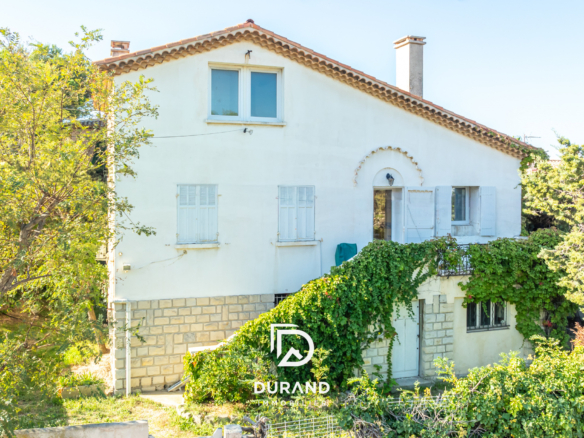 MAISON - JARDIN - BORD DE MER -  MONTREDON - 13008 MARSEILLE