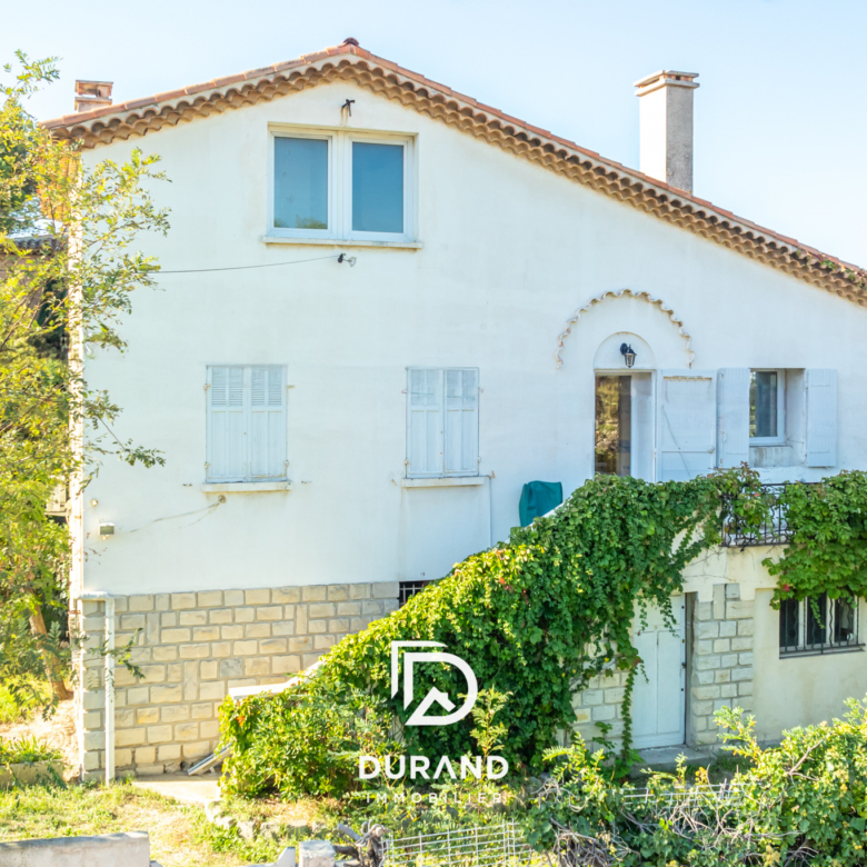 MAISON - JARDIN - BORD DE MER -  MONTREDON - 13008 MARSEILLE