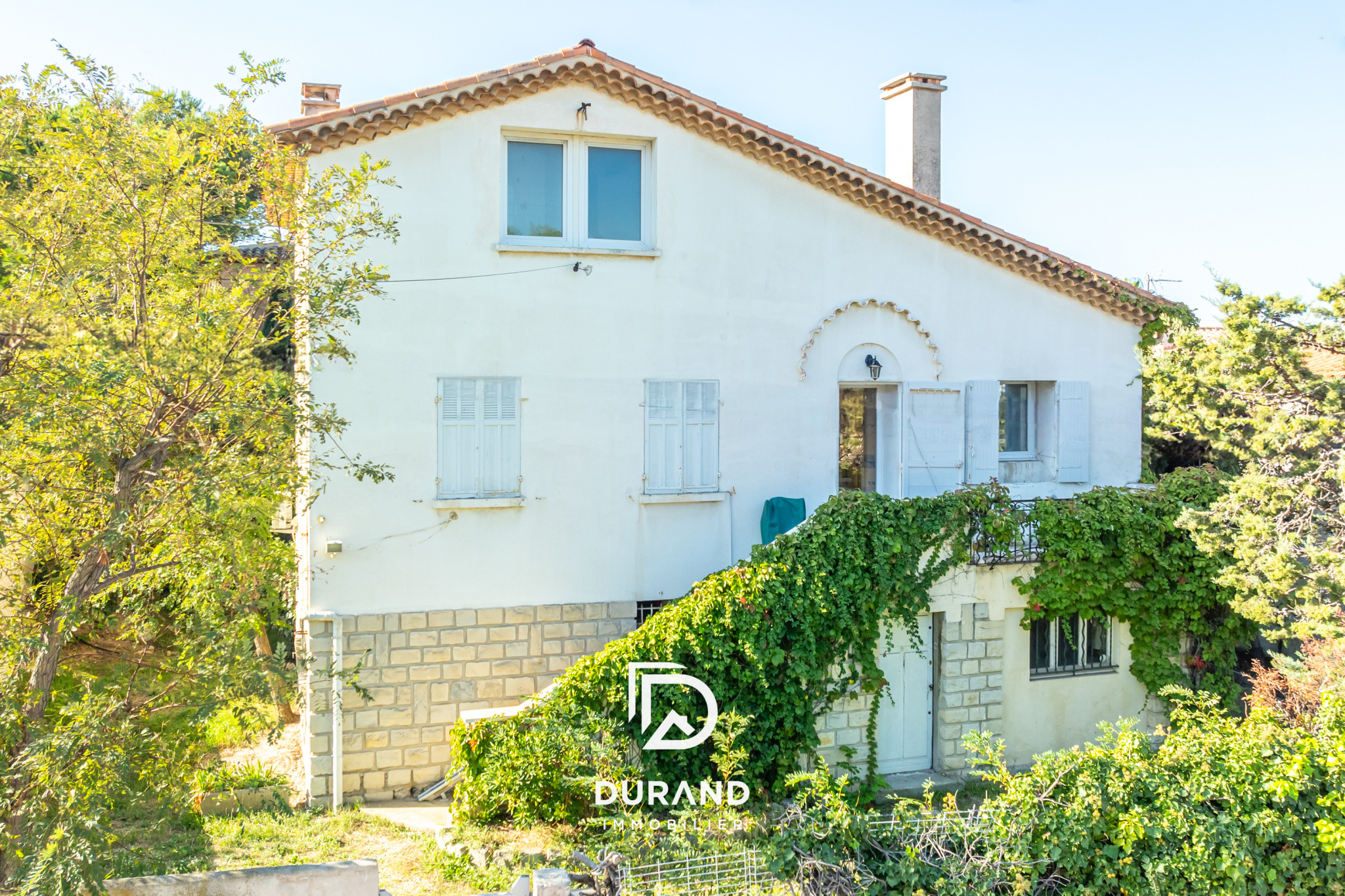 MAISON - JARDIN - BORD DE MER -  MONTREDON - 13008 MARSEILLE