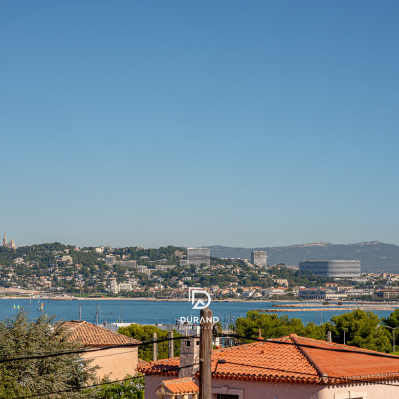 MAISON - JARDIN - BORD DE MER -  MONTREDON - 13008 MARSEILLE