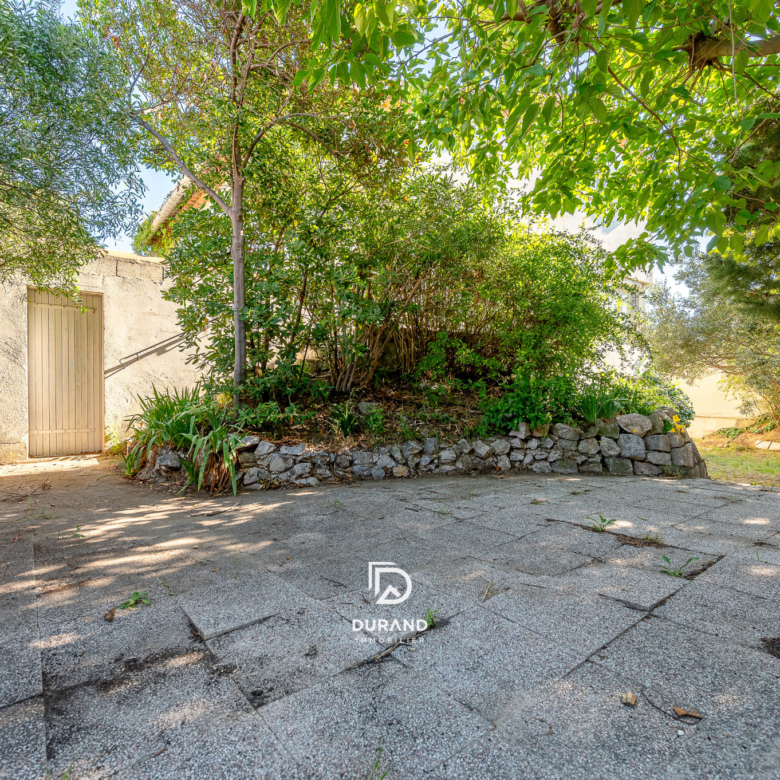 MAISON - JARDIN - BORD DE MER -  MONTREDON - 13008 MARSEILLE