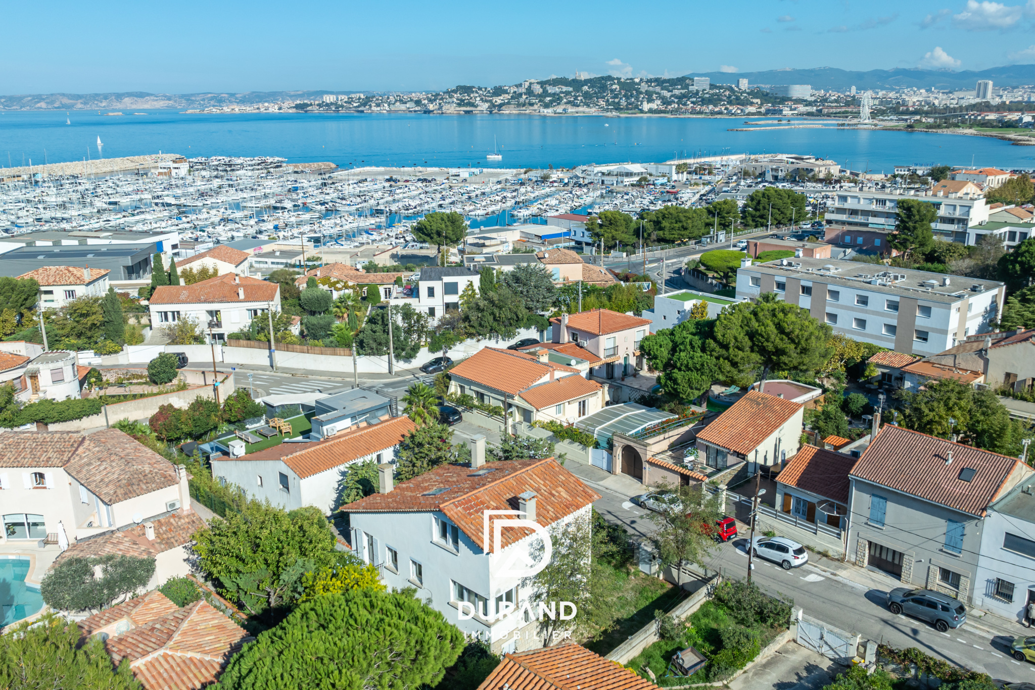 MAISON - JARDIN - BORD DE MER -  MONTREDON - 13008 MARSEILLE