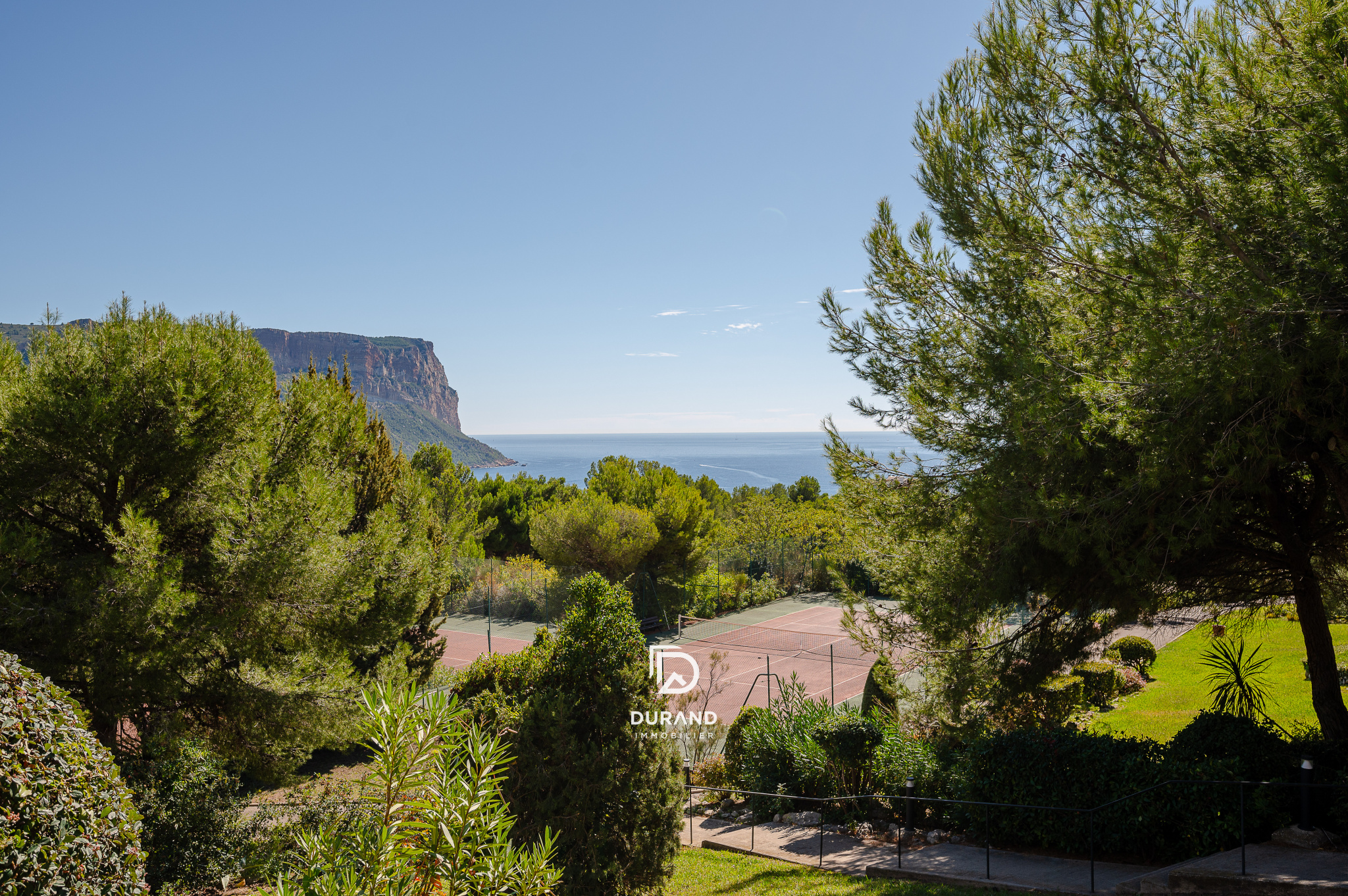 APPARTEMENT - VUE MER - TERRES MARINES - 13260 CASSIS