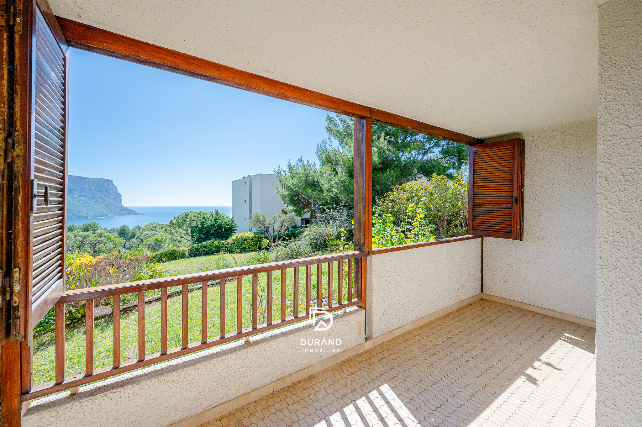 APPARTEMENT - VUE MER - TERRES MARINES - 13260 CASSIS