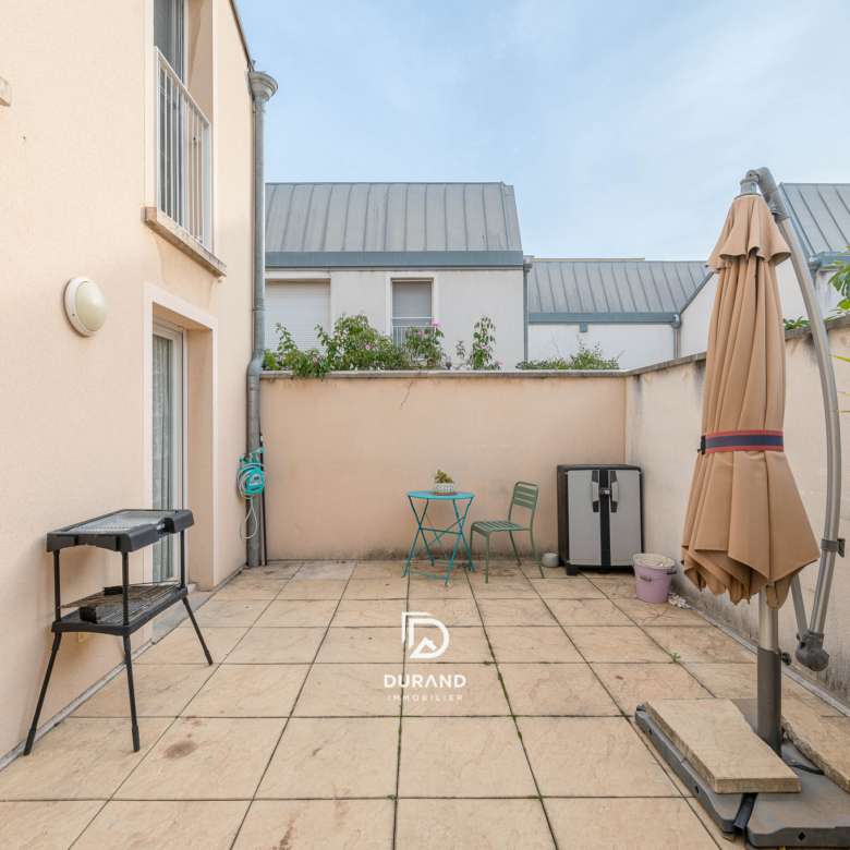 APPARTEMENT - DUPLEX COUP DE COEUR - LA JOLIETTE -13002 MARSEILLE