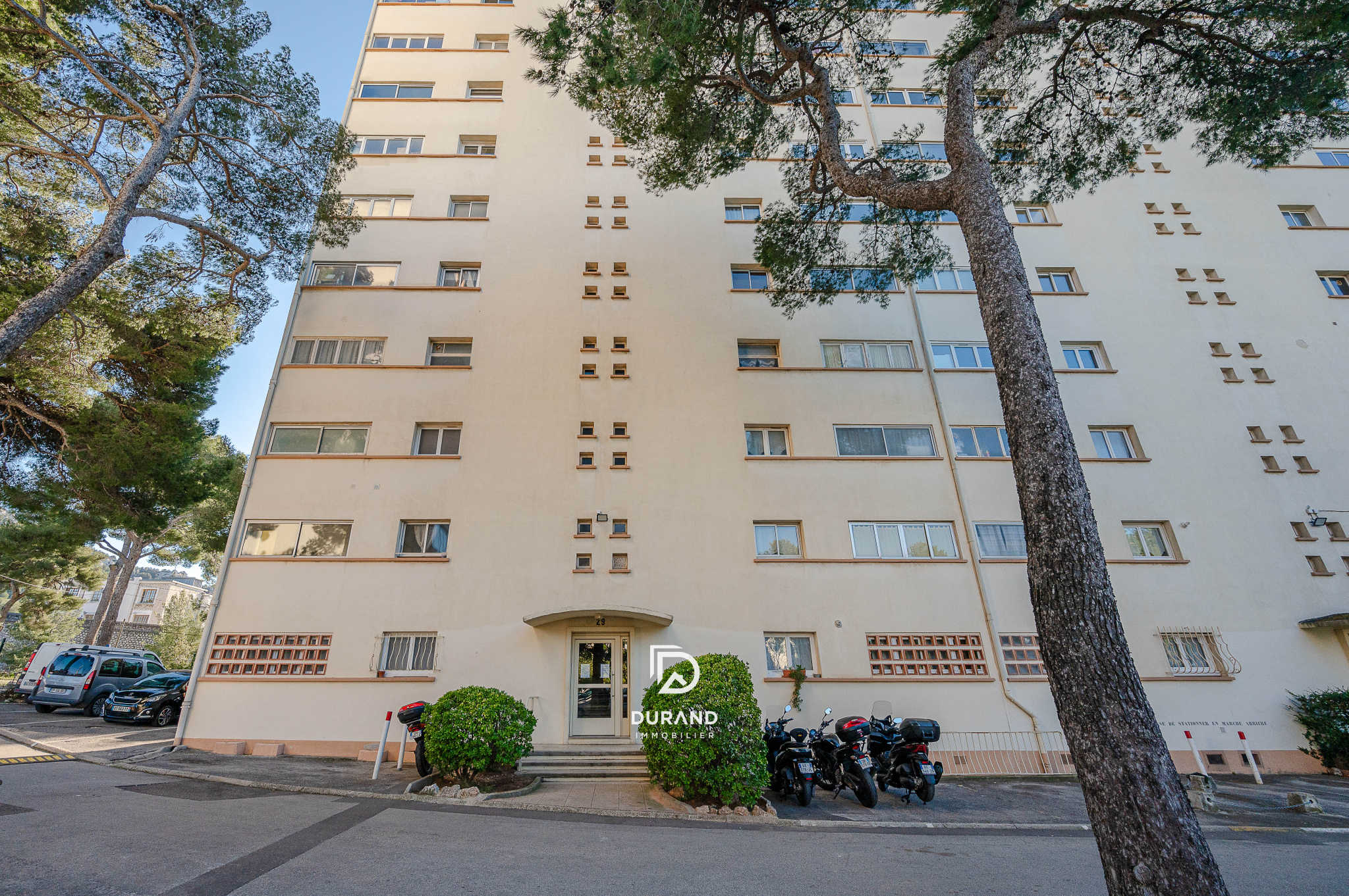 APPARTEMENT - TERRASSE -  BEAUVALLON - 13009 MARSEILLE