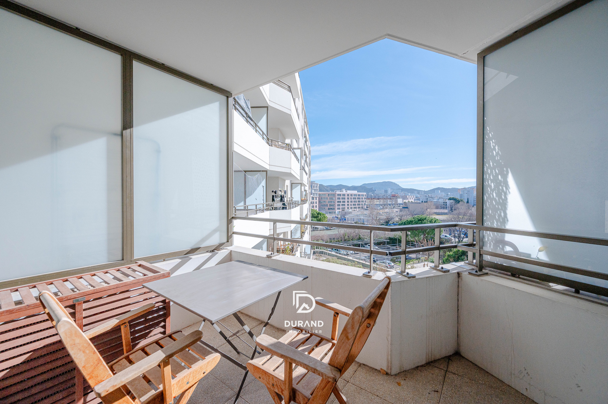 APPARTEMENT - TERRASSE - GARAGE - LE ROUET - 13008 MARSEILLE