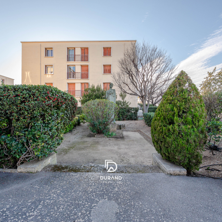 APPARTEMENT - BALCON - GARAGE - SAINTE-ANNE - 13008 MARSEILLE