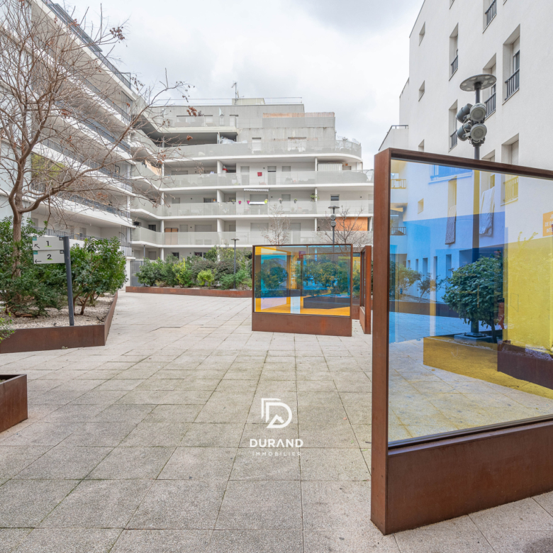 APPARTEMENT - 4 PIECES - TERRASSE - SAINT-LAZARE - 13003 MARSEILLE