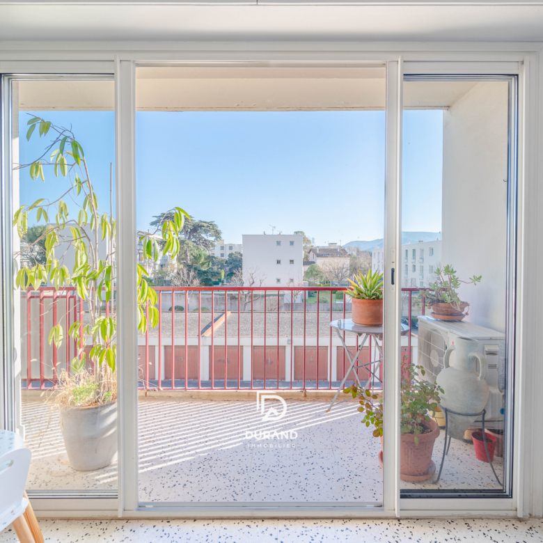 APPARTEMENT - BALCON - GARAGE - SAINTE-ANNE - 13008 MARSEILLE