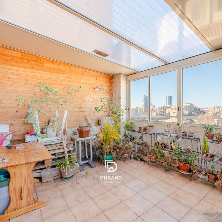 APPARTEMENT - 126 M2 - SAINT-LAZARE - 13003 MARSEILLE