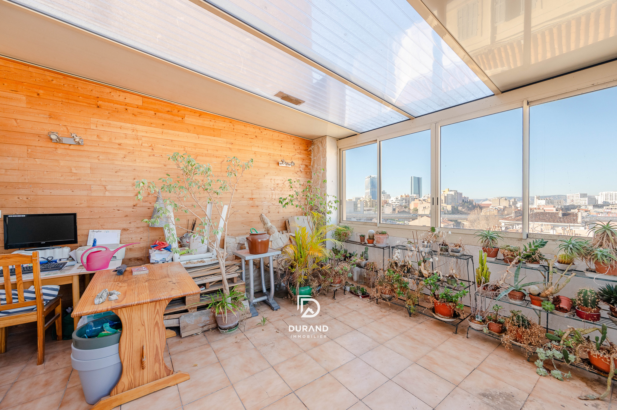 APPARTEMENT - 126 M2 - SAINT-LAZARE - 13003 MARSEILLE