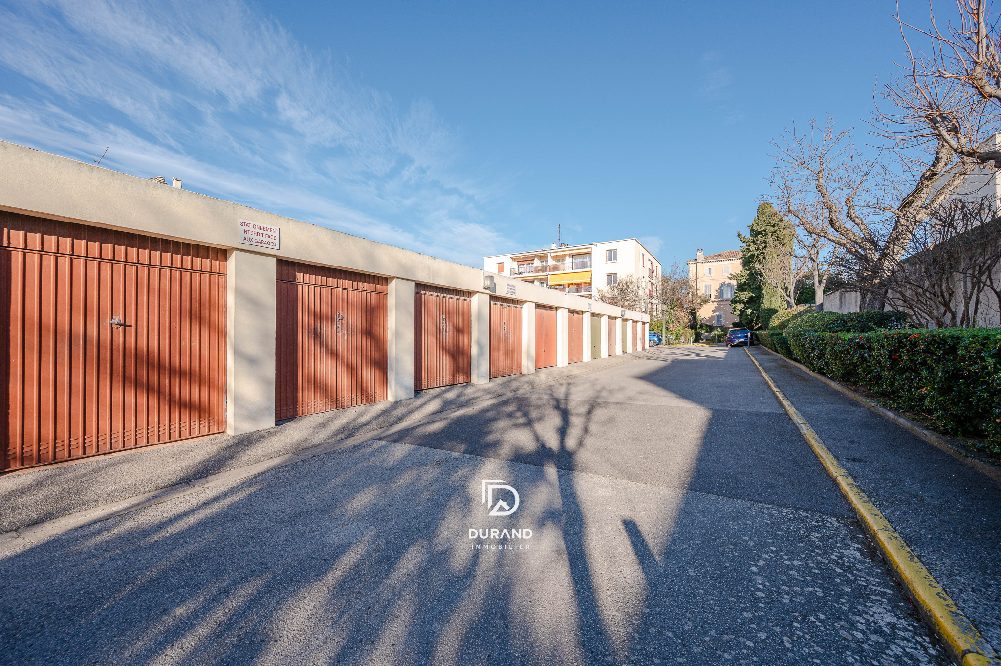 APPARTEMENT - BALCON - GARAGE - SAINTE-ANNE - 13008 MARSEILLE