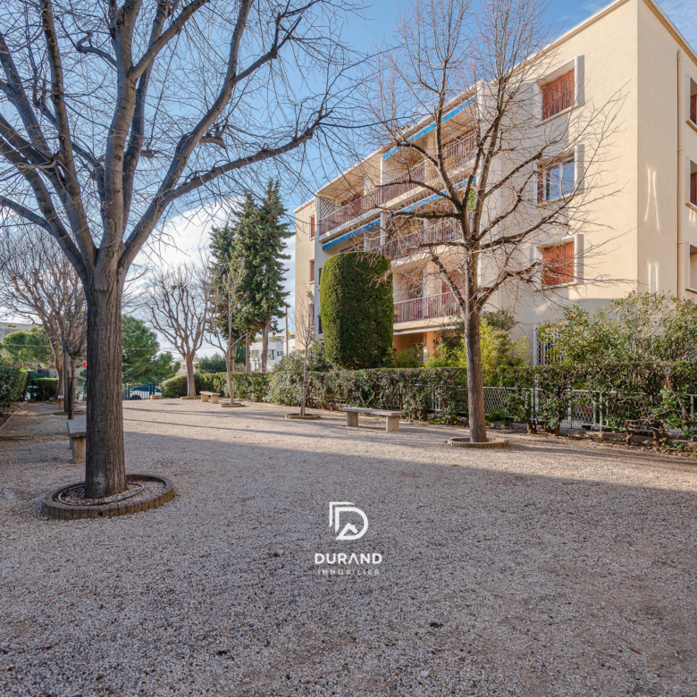 APPARTEMENT - BALCON - GARAGE - SAINTE-ANNE - 13008 MARSEILLE