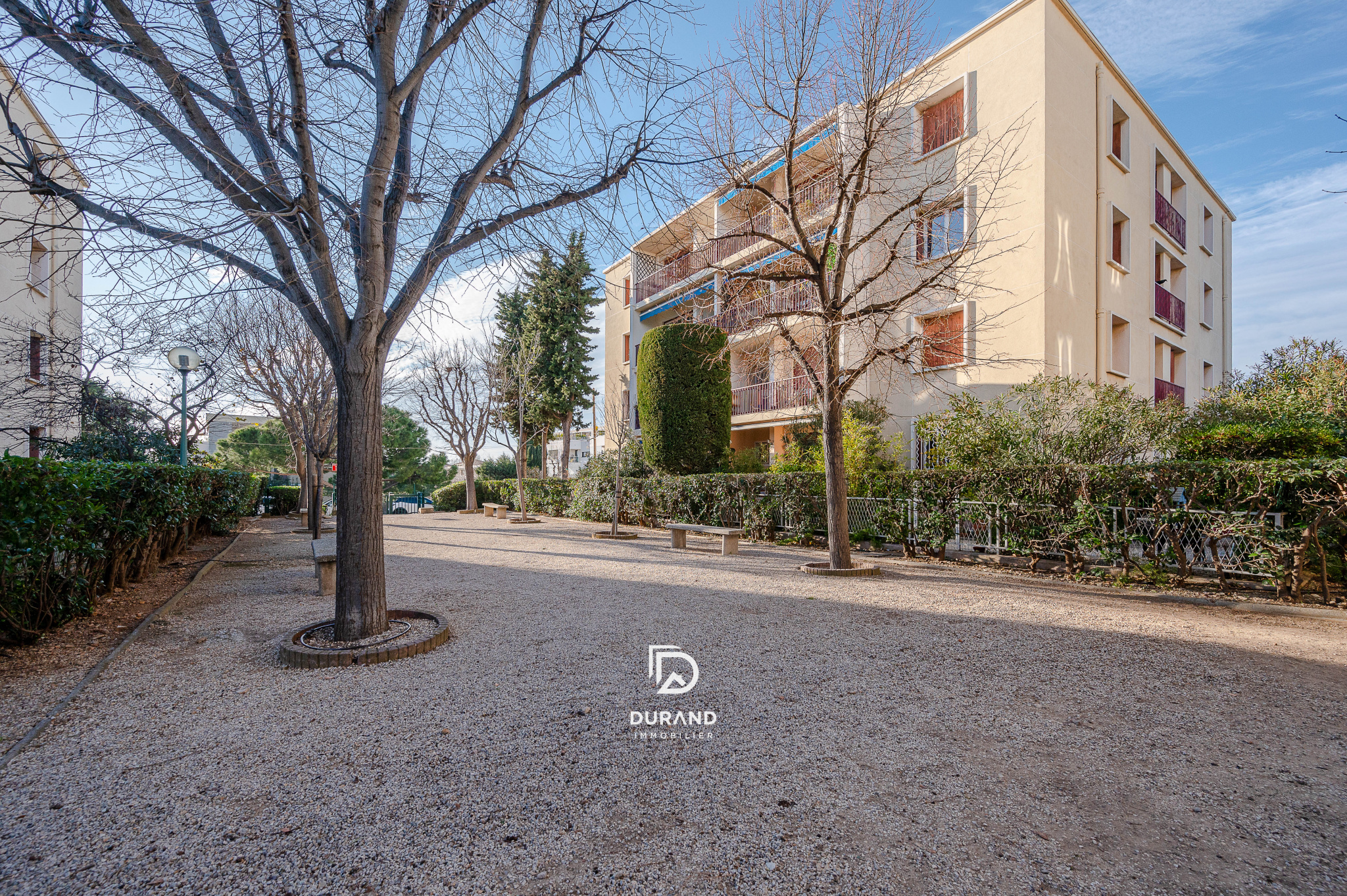 APPARTEMENT - BALCON - GARAGE - SAINTE-ANNE - 13008 MARSEILLE