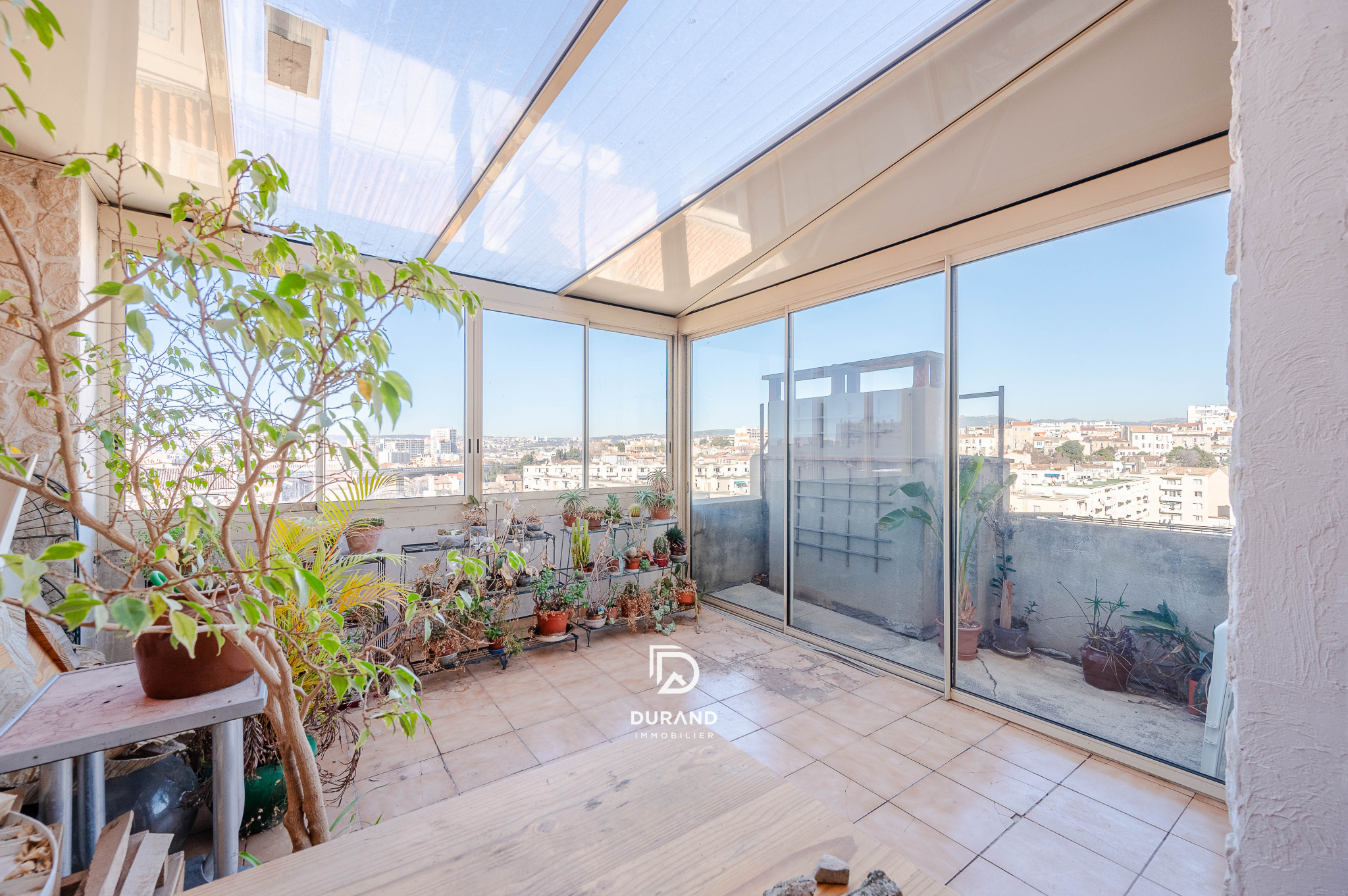 APPARTEMENT - 126 M2 - SAINT-LAZARE - 13003 MARSEILLE