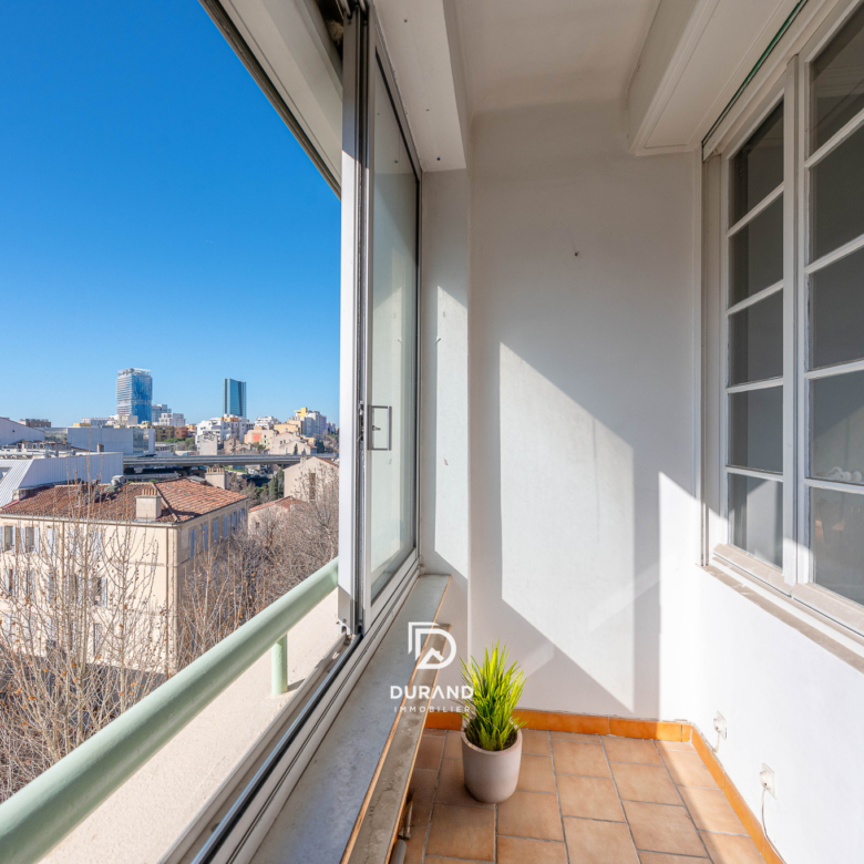 APPARTEMENT - 126 M2 - SAINT-LAZARE - 13003 MARSEILLE