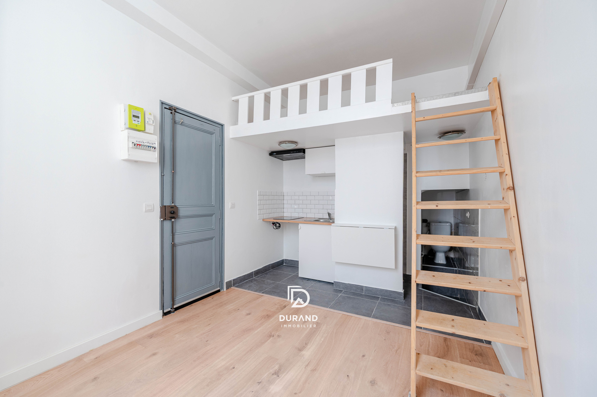 APPARTEMENT - ROUCAS BLANC - 13007 MARSEILLE