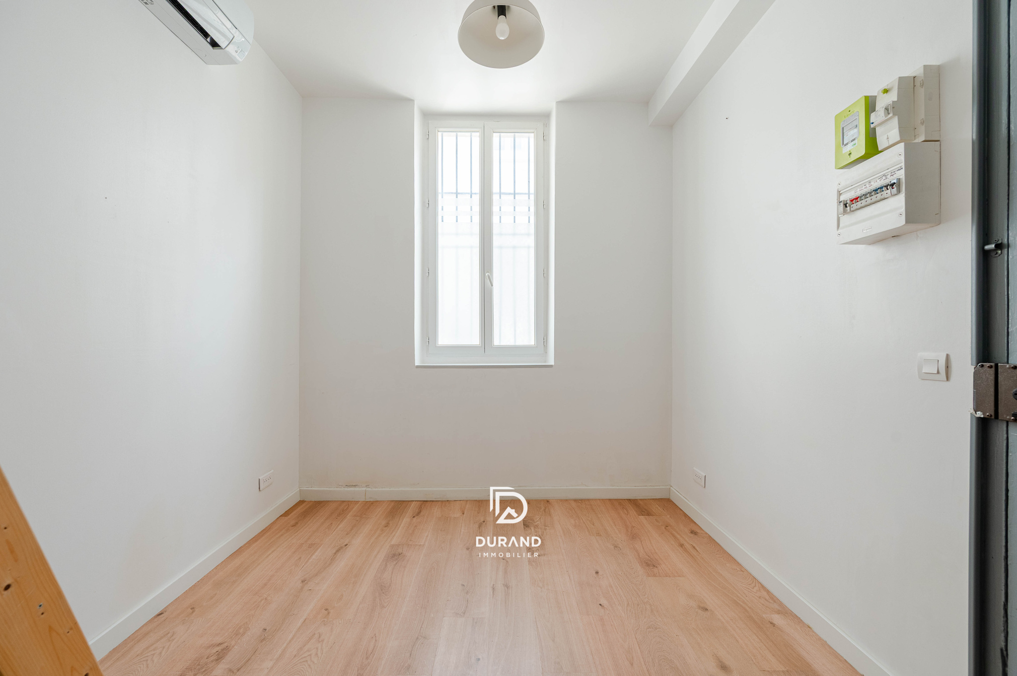 APPARTEMENT - ROUCAS BLANC - 13007 MARSEILLE